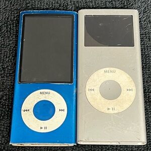 lot of 2 ipods for parts, nano, classic - untested for parts or repair